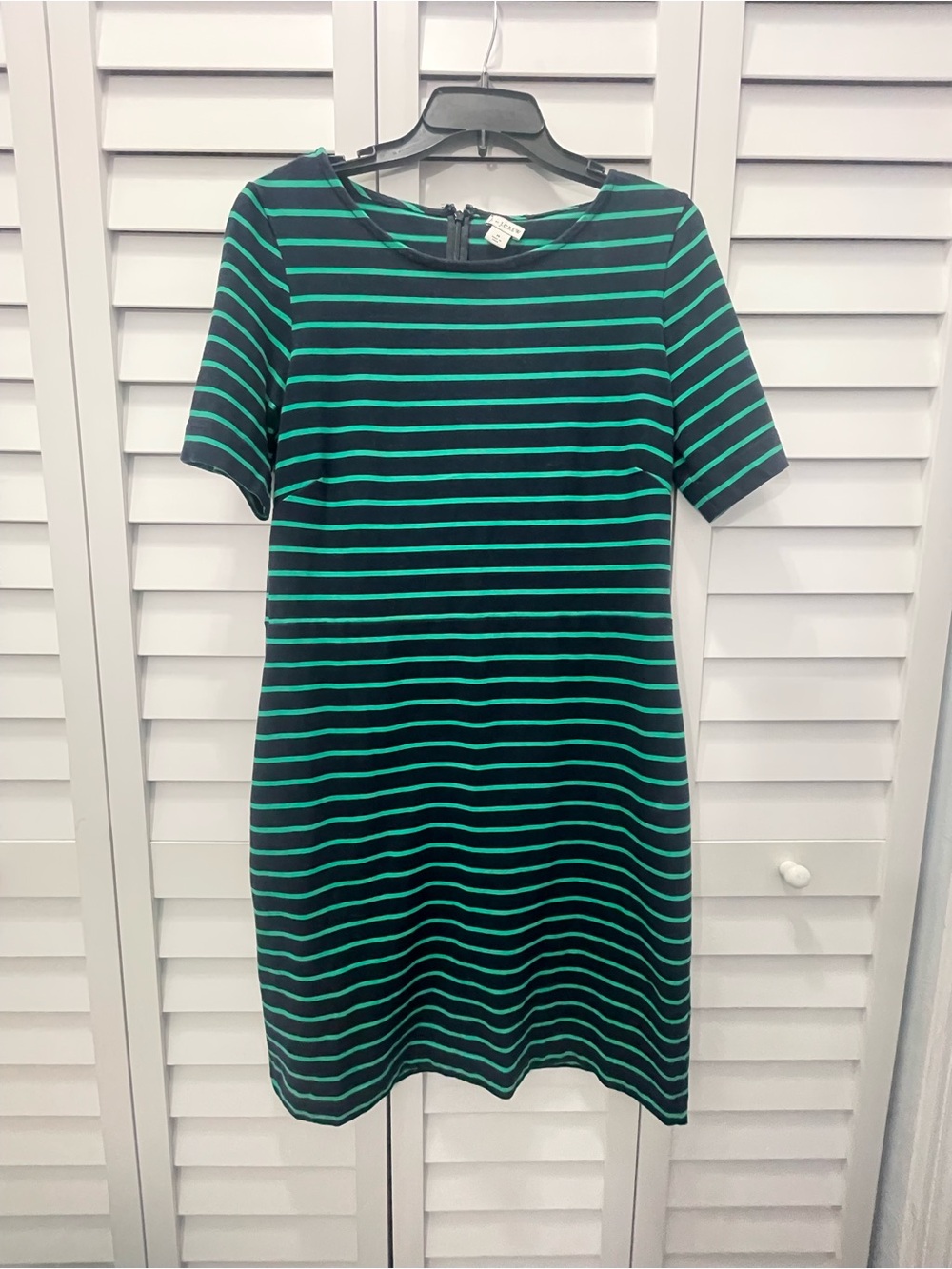 J Crew Striped Navy & Green Short Sleeve Shift Dress. Size M